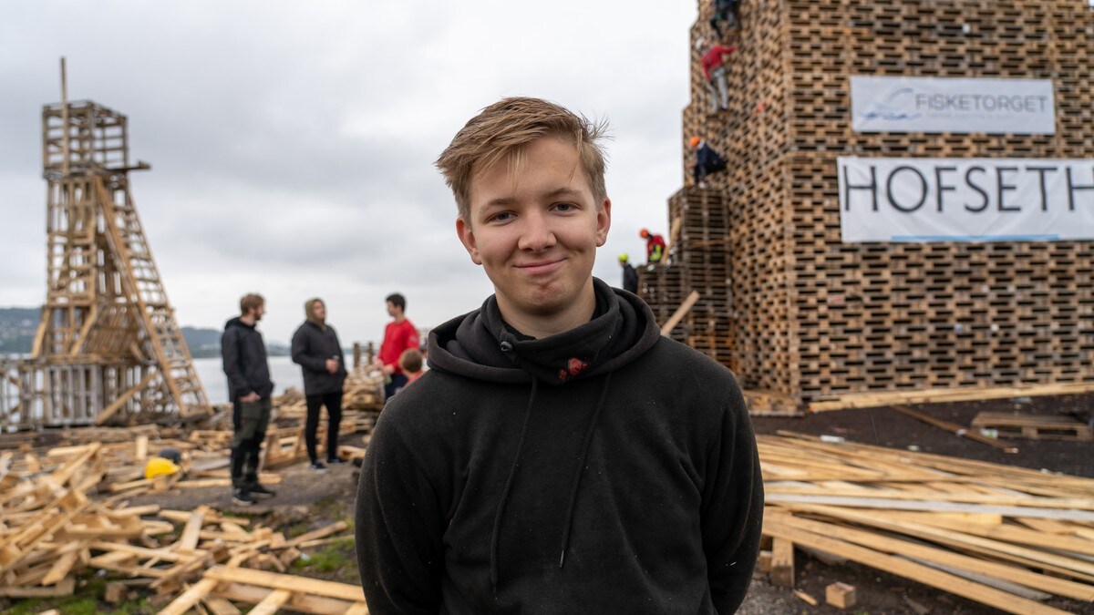 Her bygger de Norges største sankthansbål - Slinningsbålet ...