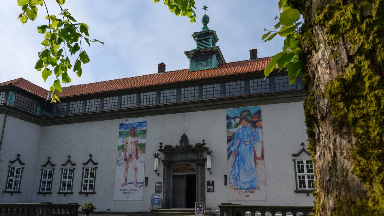 KODE 3 - bygget der kunstmuseene i Bergen (KODE) oppbevarer Rasmus Meyers samlinger, som inkluderer en stor samling med verk av Edvard Munch.