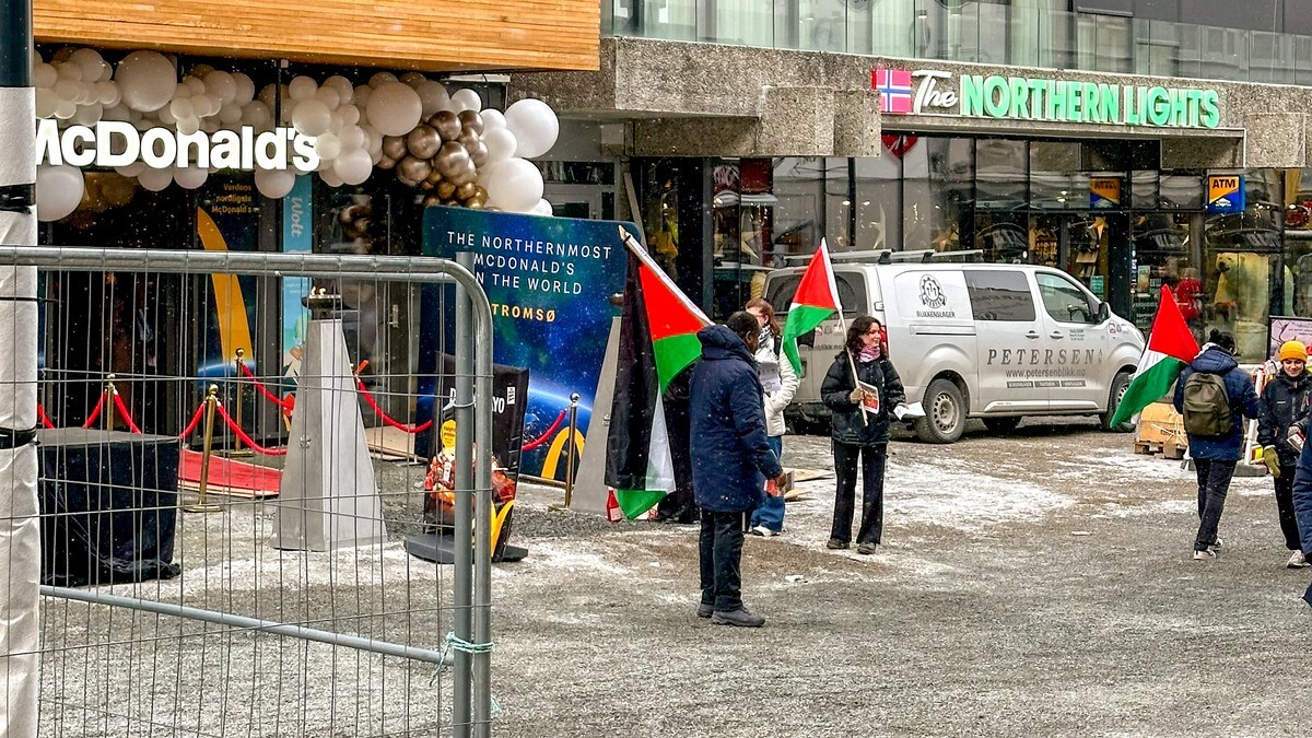Palestina-aktivister aksjonerte under McDonalds åpning i Tromsø