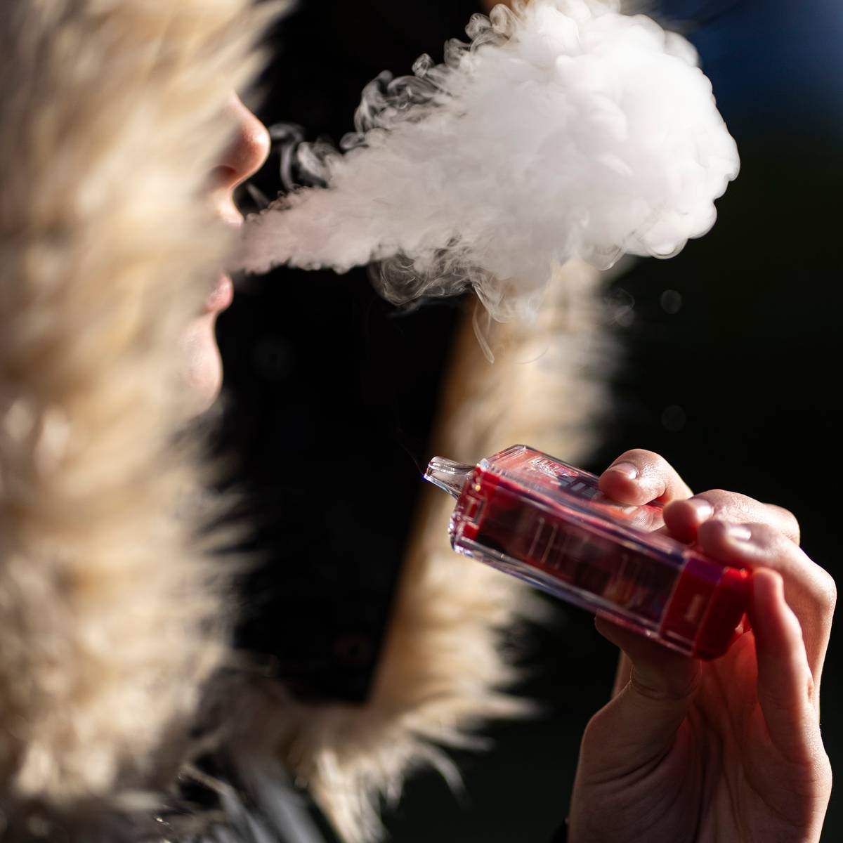 Ungdom kjøper ulovlig vape på Snapchat etter at e-sigaretter med smak ble  forbudt – NRK Vestfold og Telemark – Lokale nyheter, TV og radio