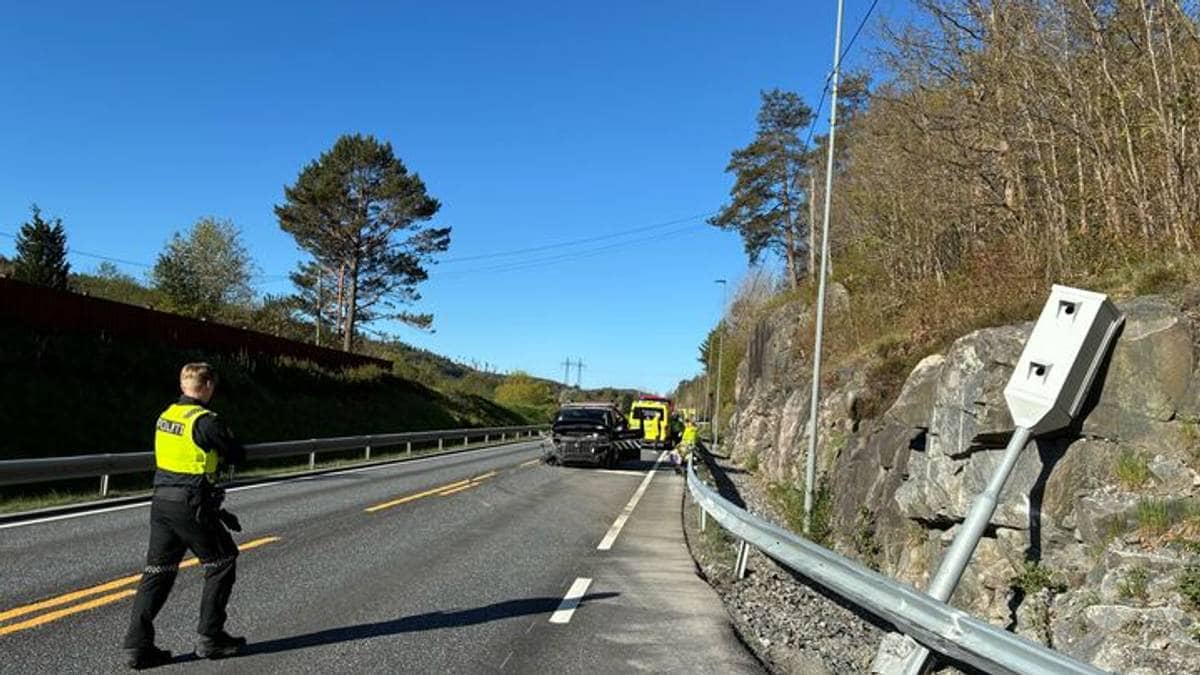 E18 åpen for trafikk etter ulykke