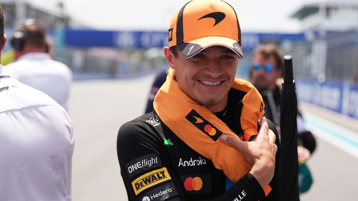 Dobbelt McLaren i sprintløpet