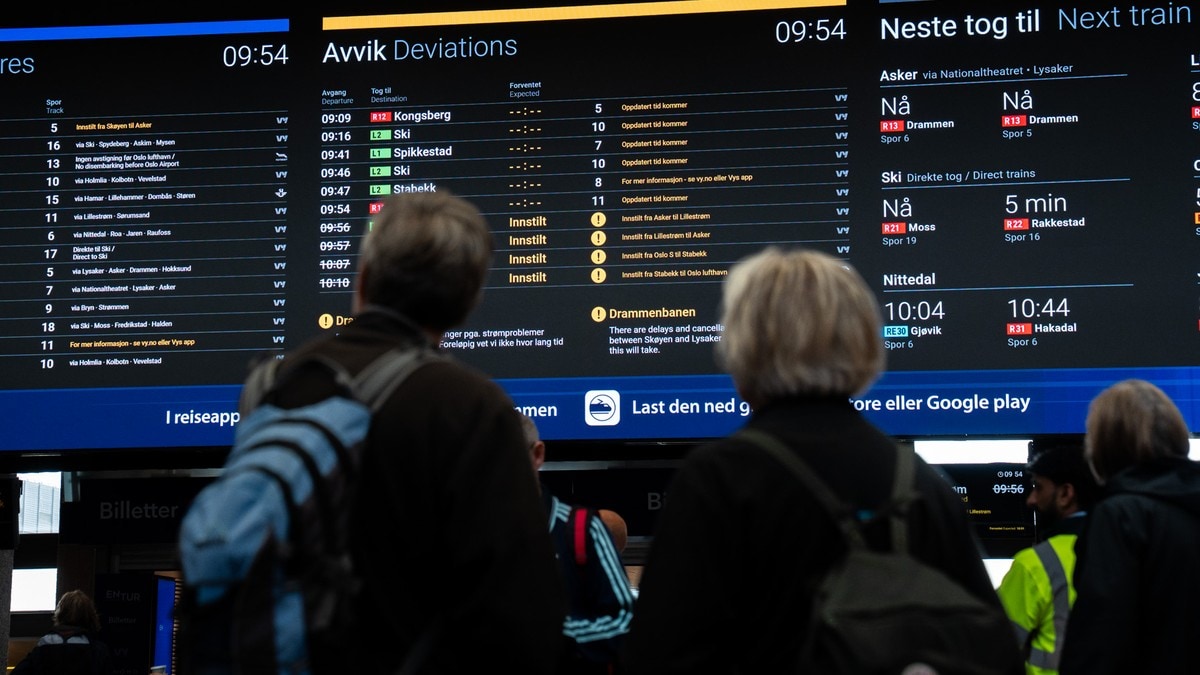 Samferdselsministeren kaller inn til hastemøte om forsinkede tog