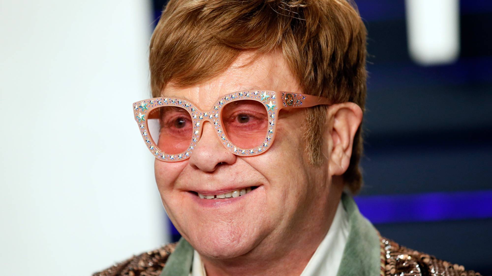 Элтон джон король лев. Elton john life. Элтон джон. Elton john life. Элтон джон последние фото.