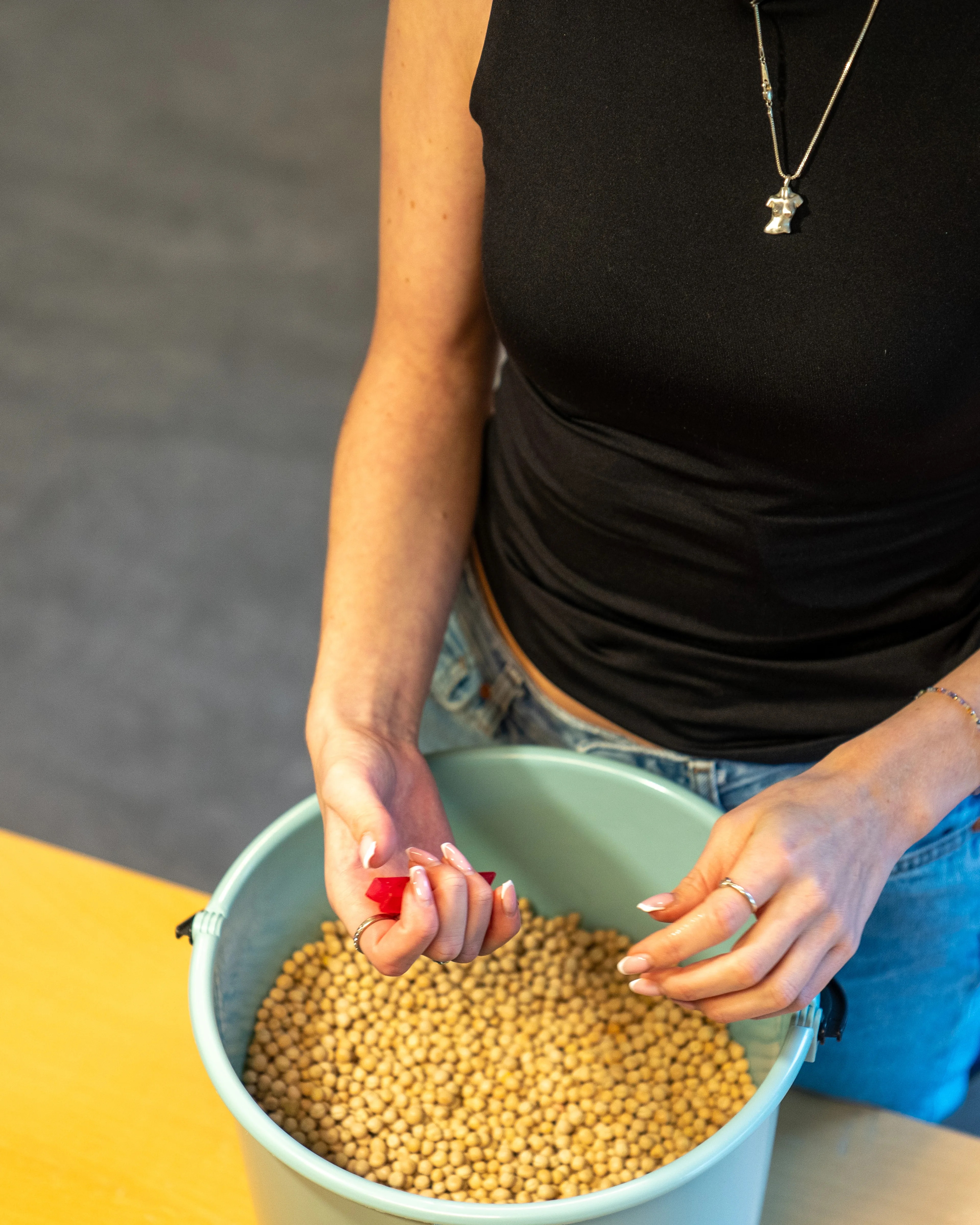 Mia Rusthen trener hånden