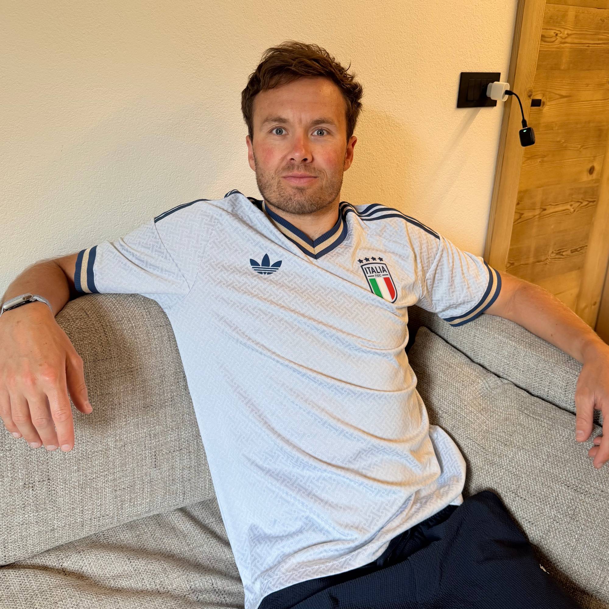Emil Iversen i Italia-drakt