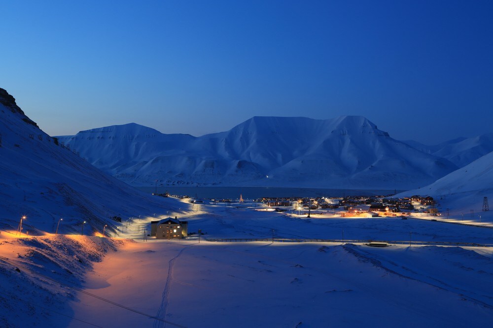 Avviser brudd på Svalbardtraktaten: – Det er norske lover og regler som gjelder