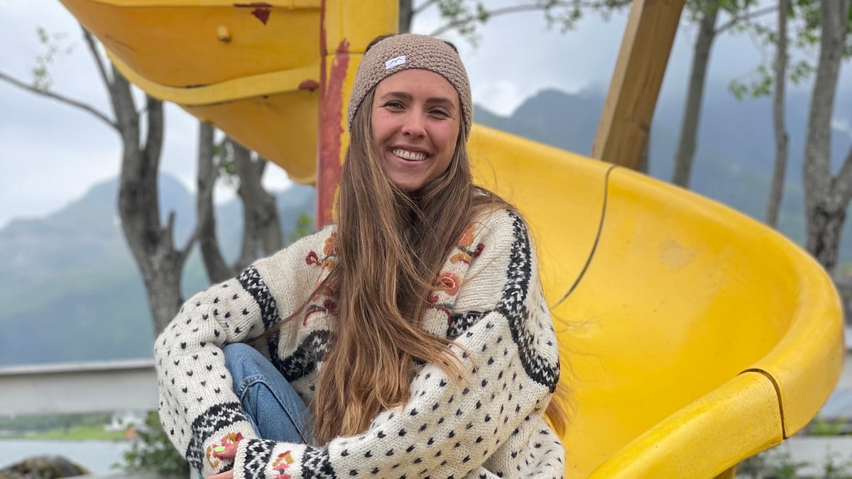 Kaja (27) har startet barnehage for turistene