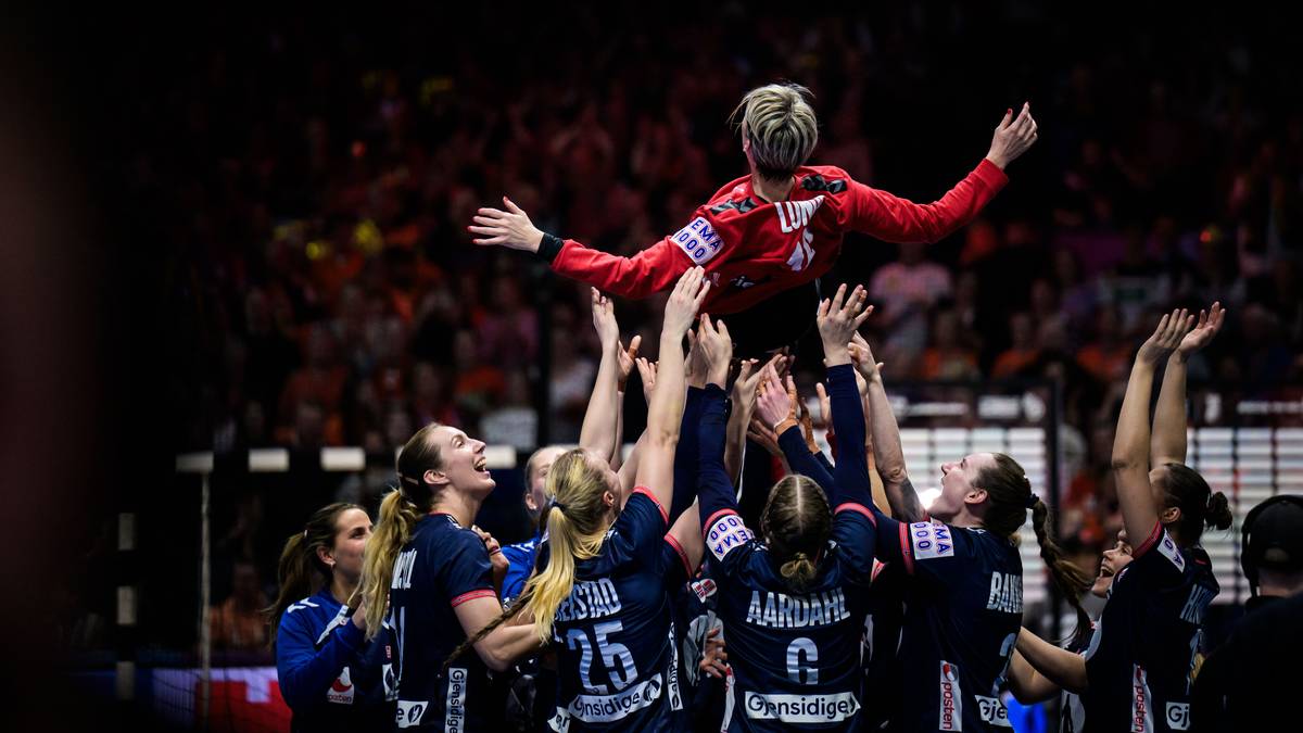 Hylles som «tidenes beste» etter VM-gull: – Det er smått absurd