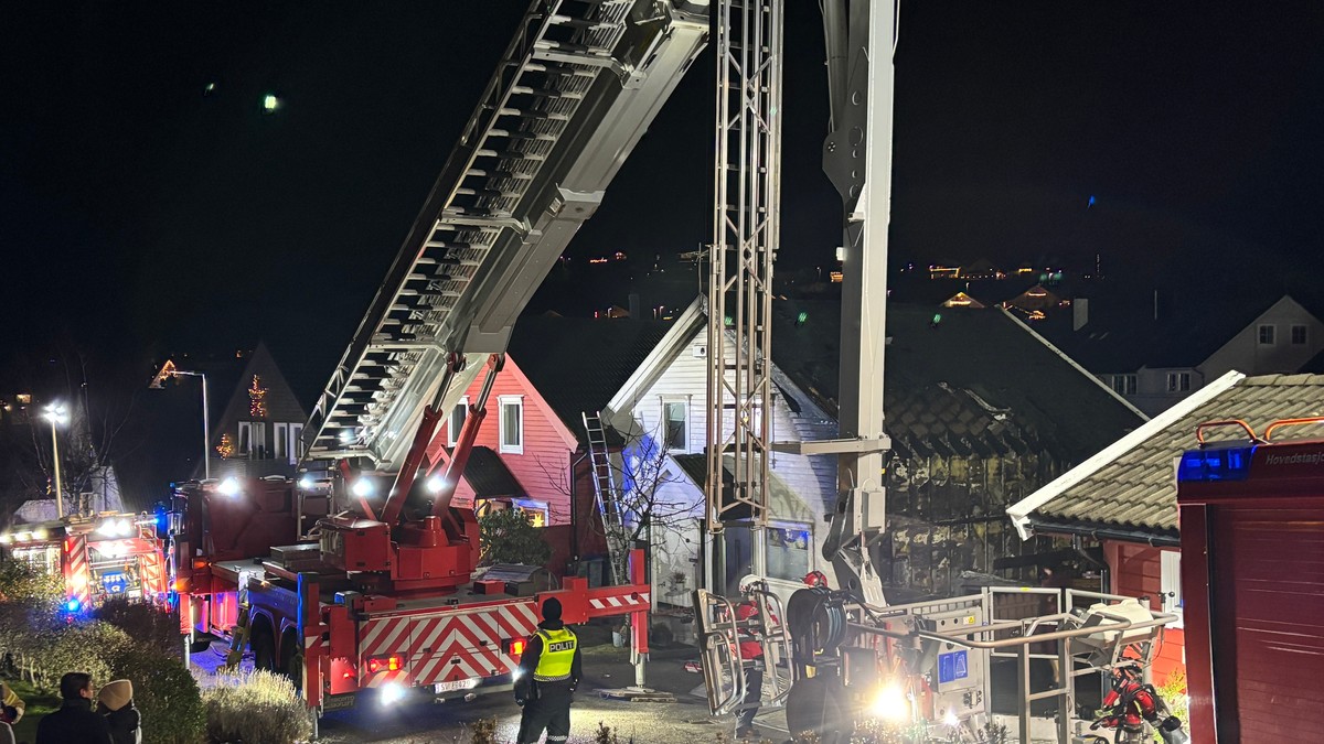 56 ble evakuert etter brann i Bergen i natt