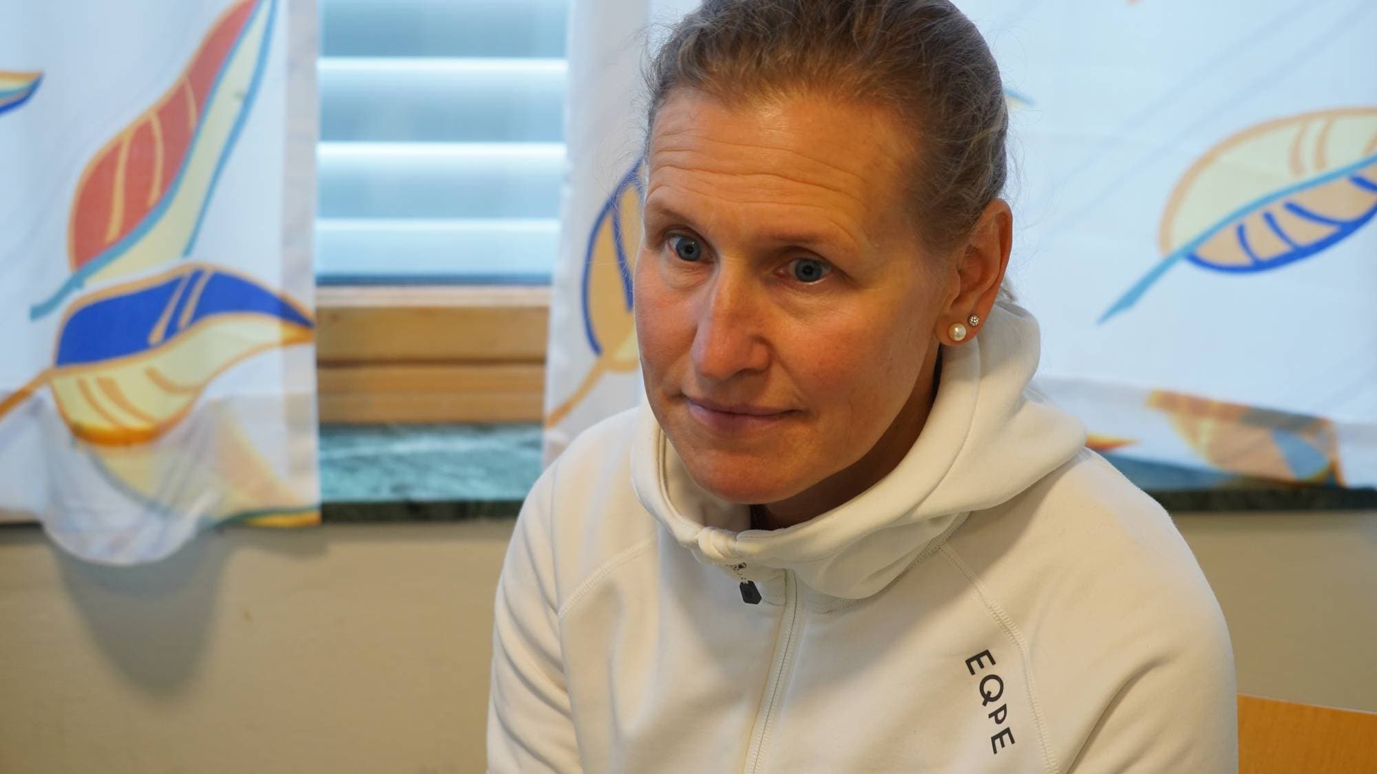 en person i hvit skjorte (Bildebeskrivelsen er laget av en KI-tjeneste)