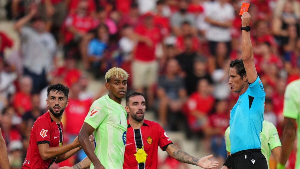Røde kort og kontroversiell scoring i Barcelona-seier