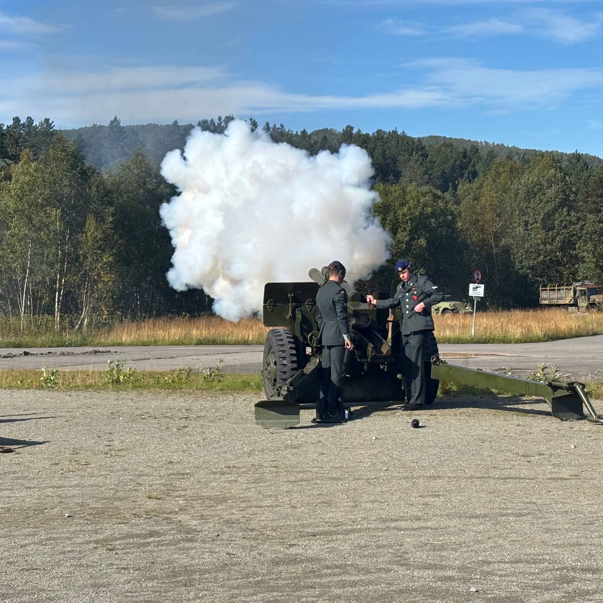 Tronskifte-Salutt-artillerisletta-Setermoen 