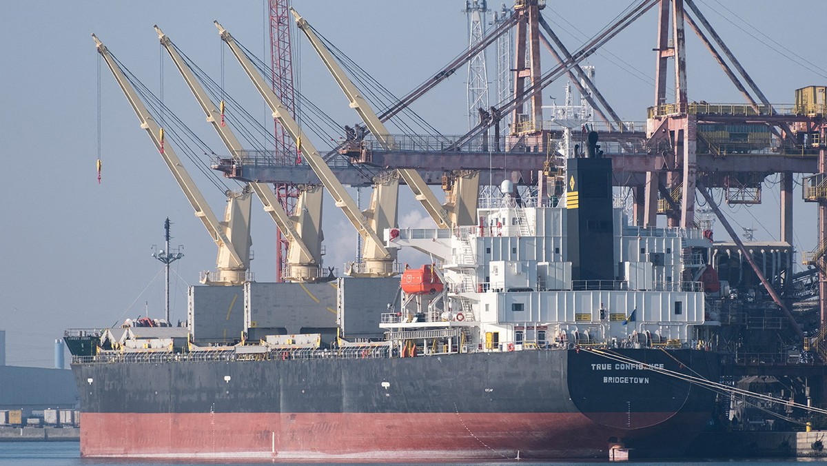 Tre meldes drept i angrep mot konteinerskip utenfor Jemen