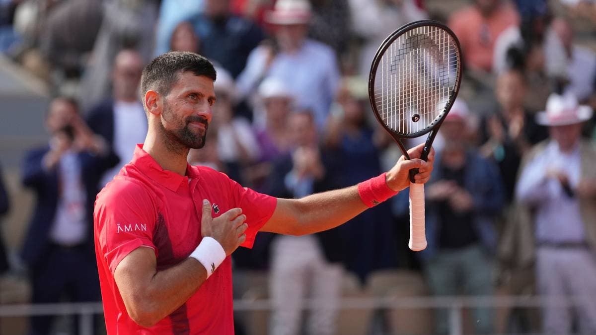 Dominant Djokovic briljerte i Roland-Garros – møter Zverev i kvartfinalen