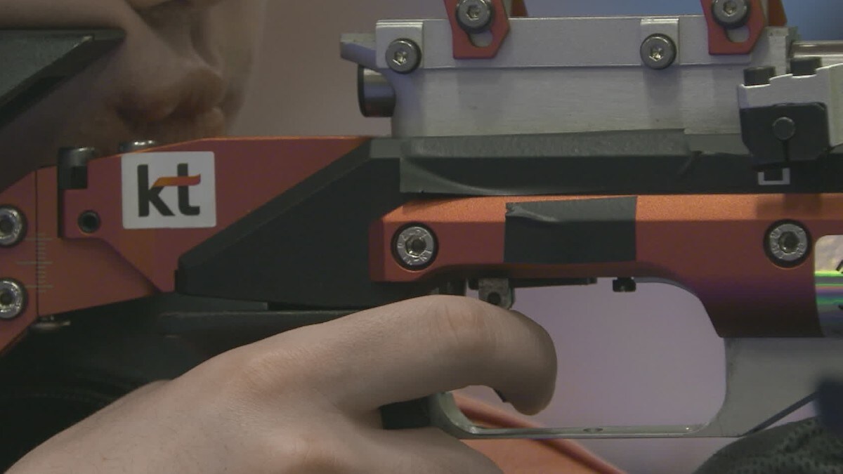 Pernille Nor-Woll ble junioreuropamester i luftrifle – også laggull til Norge