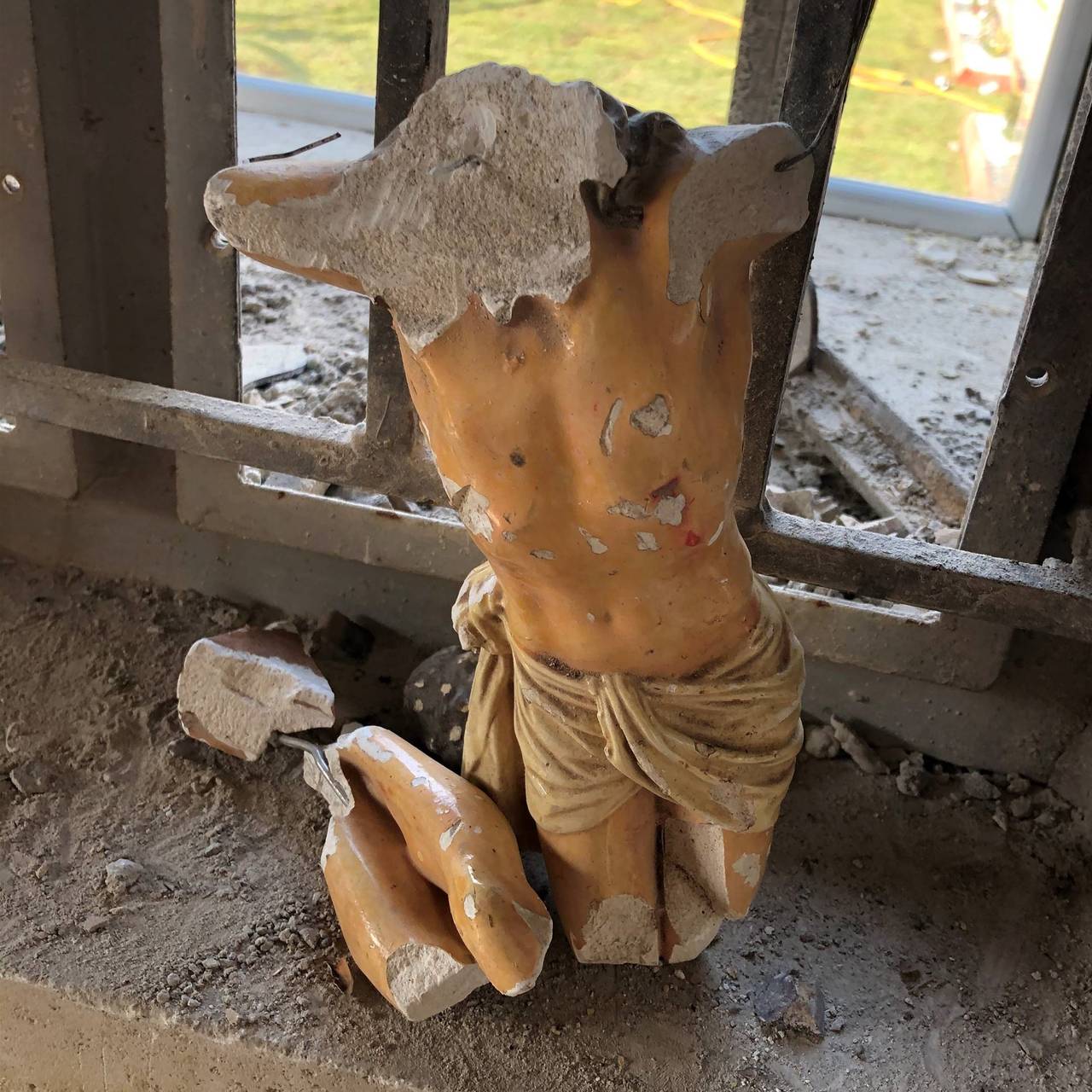 Halshugget Kristus-figur i kirken i Qaraqosh, Irak