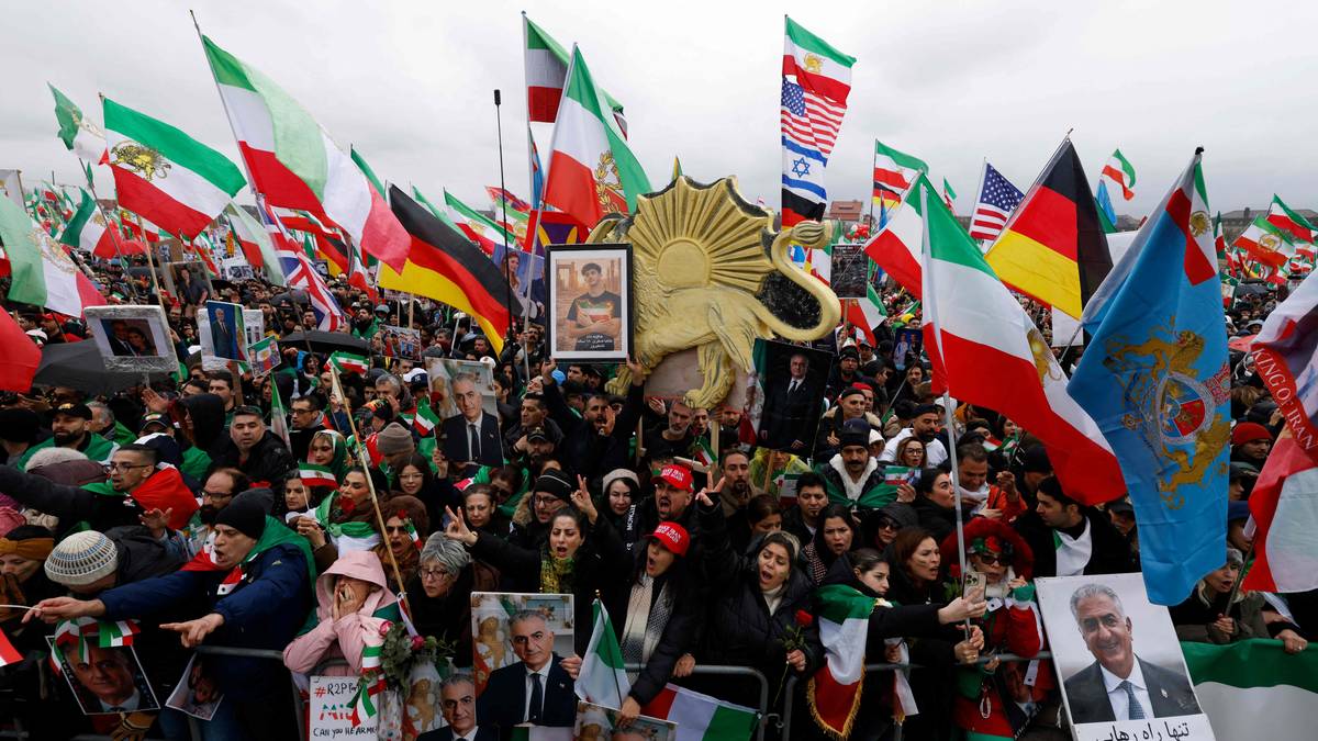 Rundt 200.000 deltok i Iran-demonstrasjon i München