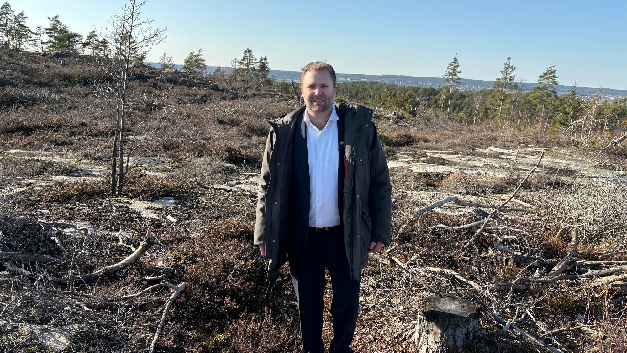 Ordfører Arne Sekkelsten besøker planområdet til næringsparken Viken Park