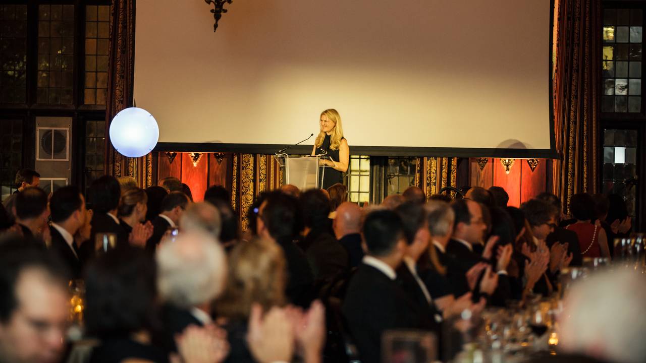 Solveig Øvstebø taler ved The Renaissance Society i Chicago