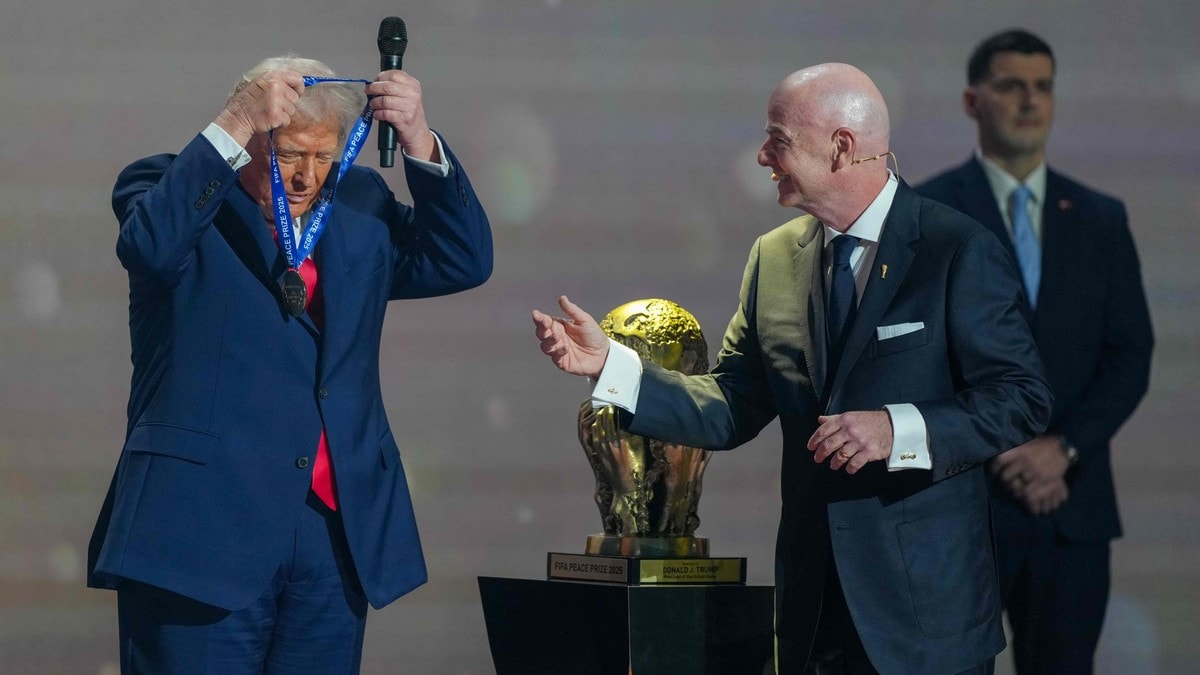 Donald Trump fekk Fifas fredspris – tidlegare Fifa-topp meiner Infantino må bli granska