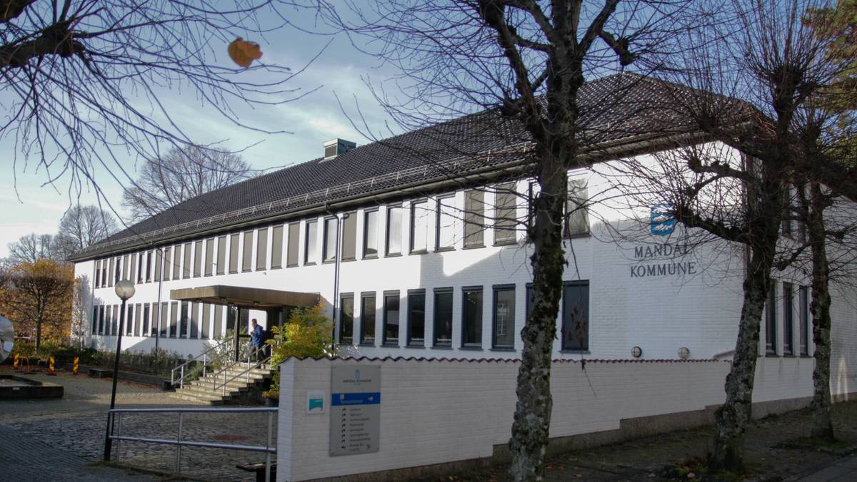 Vil bygge tennishall i Mandal