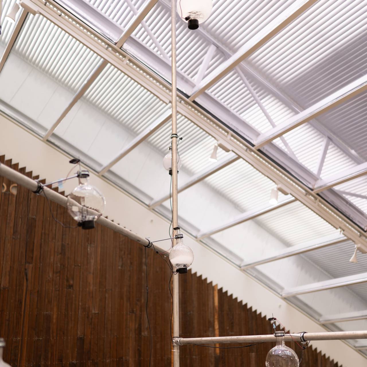 Fra utstillingen «RE_____» av Sissel Tolaas på Astrup Fearnley Museet