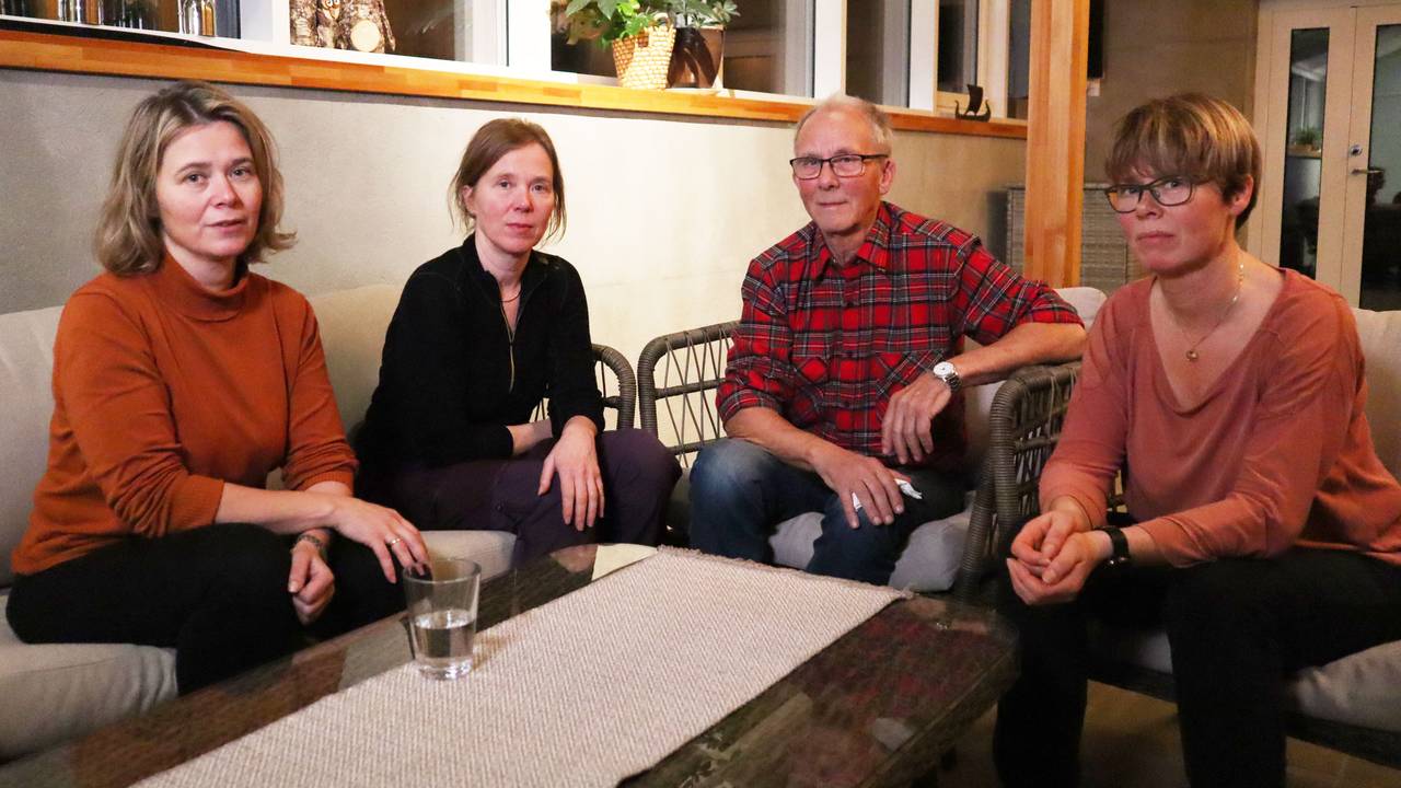 Pårørende til den savnende kvinnen i Meløyx
Fra venstre
Toril Henriksen
Mariann Myrås
Alf Normann Myrås
Vigdis Selstad
Hun de leter etter
Ranveig Annie Myrås