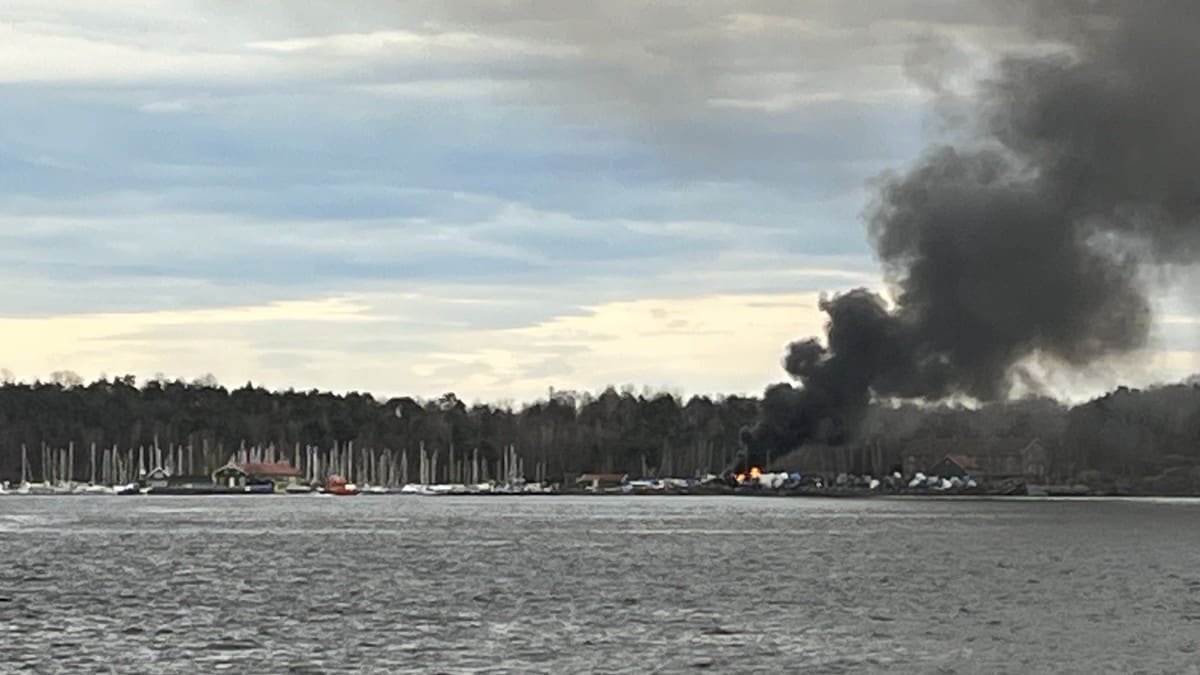 Brann i flere seilbåter på Hovedøya