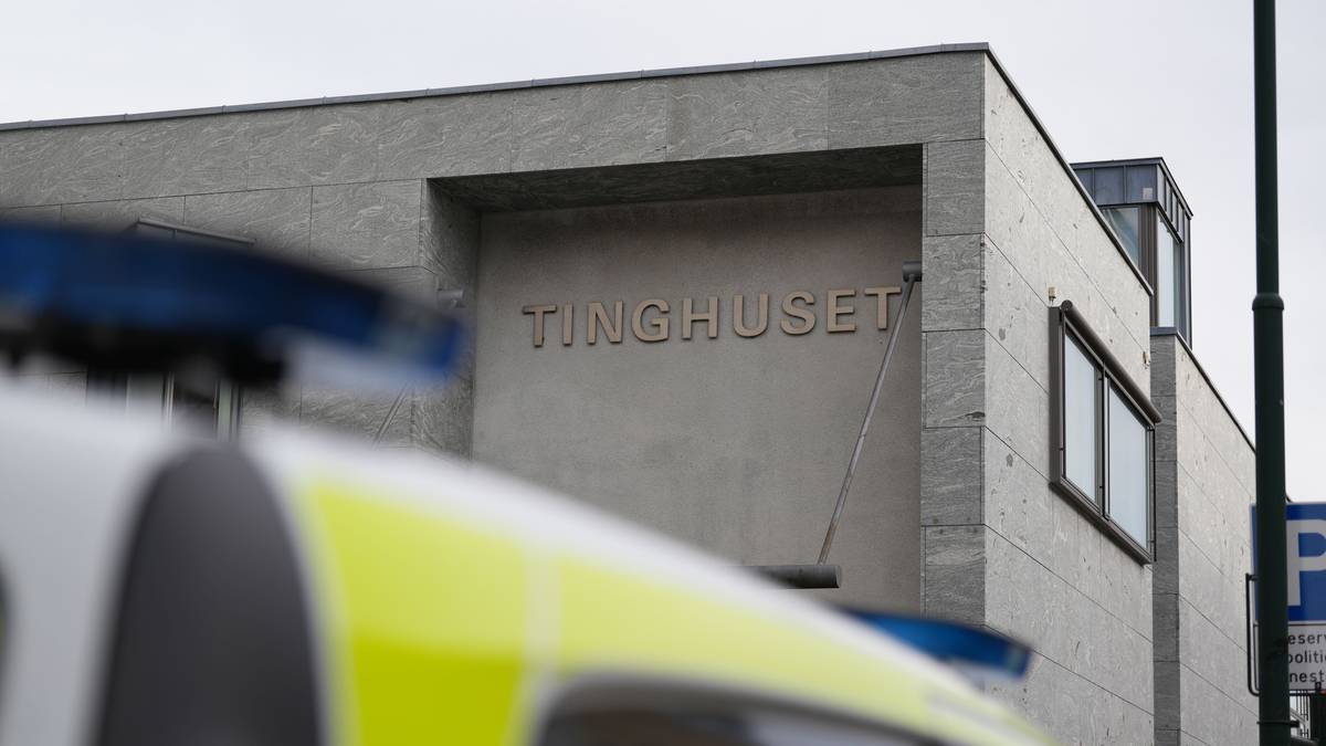 Tidligere politibetjent dømt til to år og fire måneders fengsel
