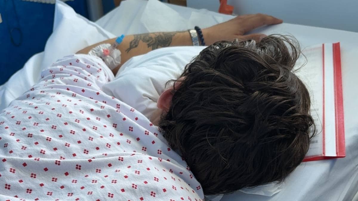 Emil (22) ble ranet og slått med batong på åpen gate: – I sjokk