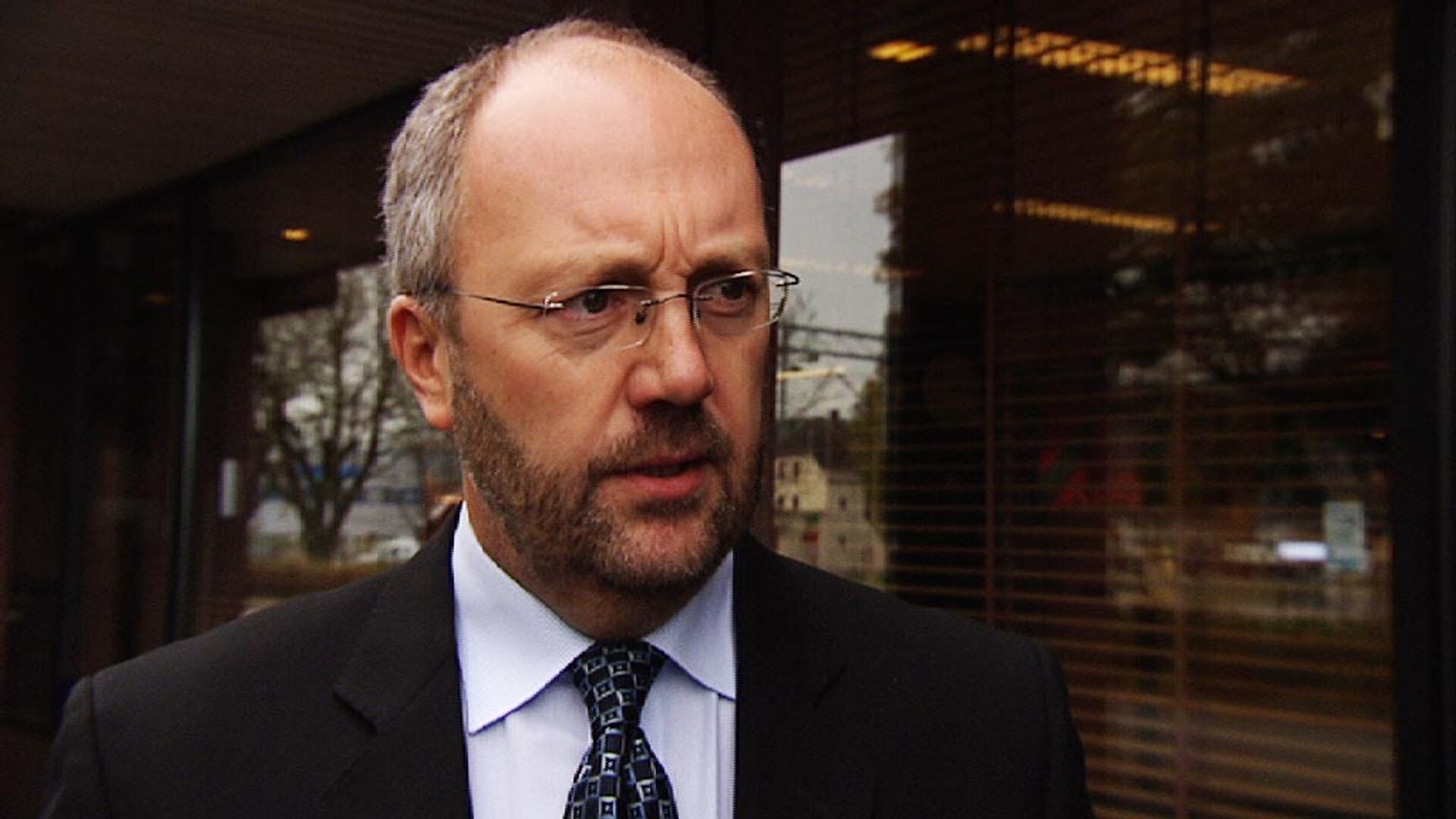 Banksjef Per Halvorsen forteller om i Porsgrunn NRK