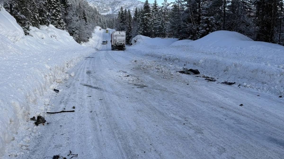 Person fraktet til sykehus i luftambulanse etter trafikkulykke