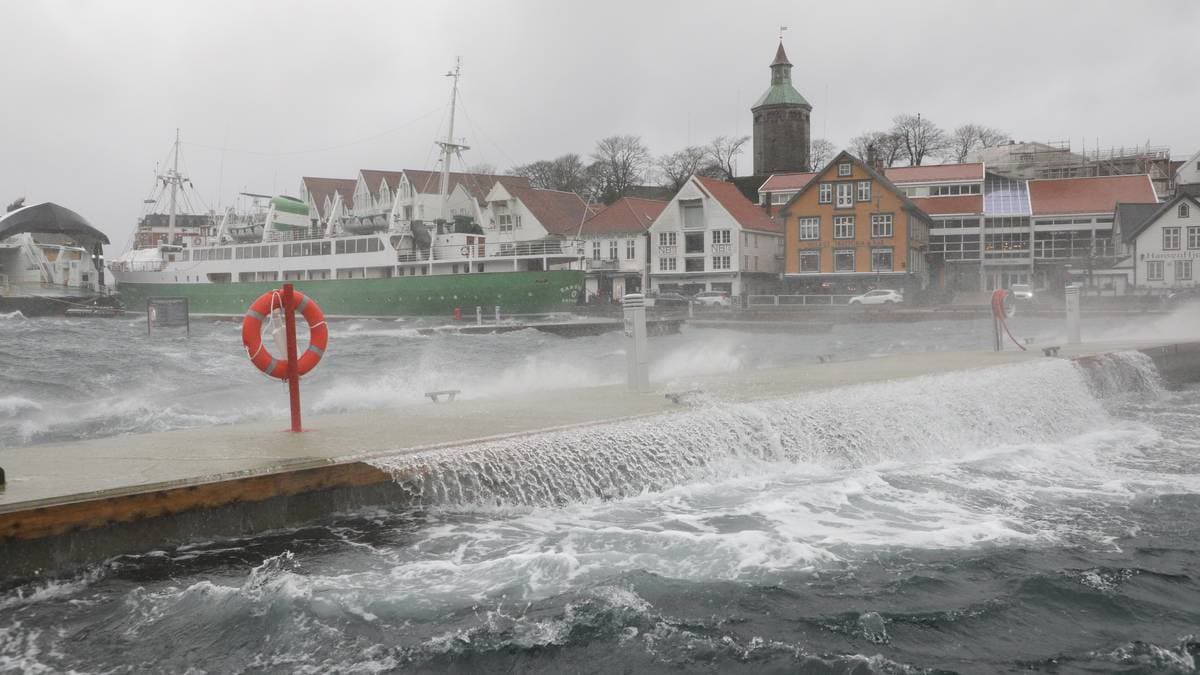 The January hurricane is due to high pressure over England.  Climate change could have multiple effects in the long term – NRK Nordland