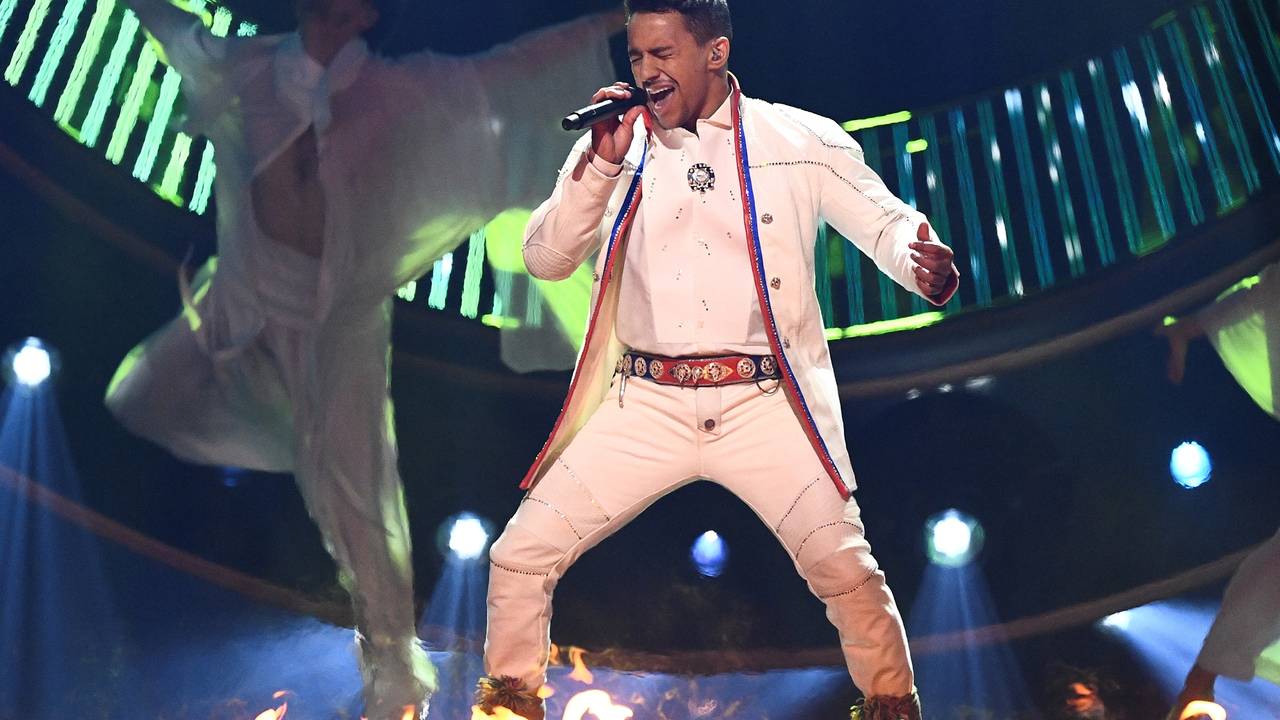 Jon Henrik Fjällgren i Melodifestivalen 2019.