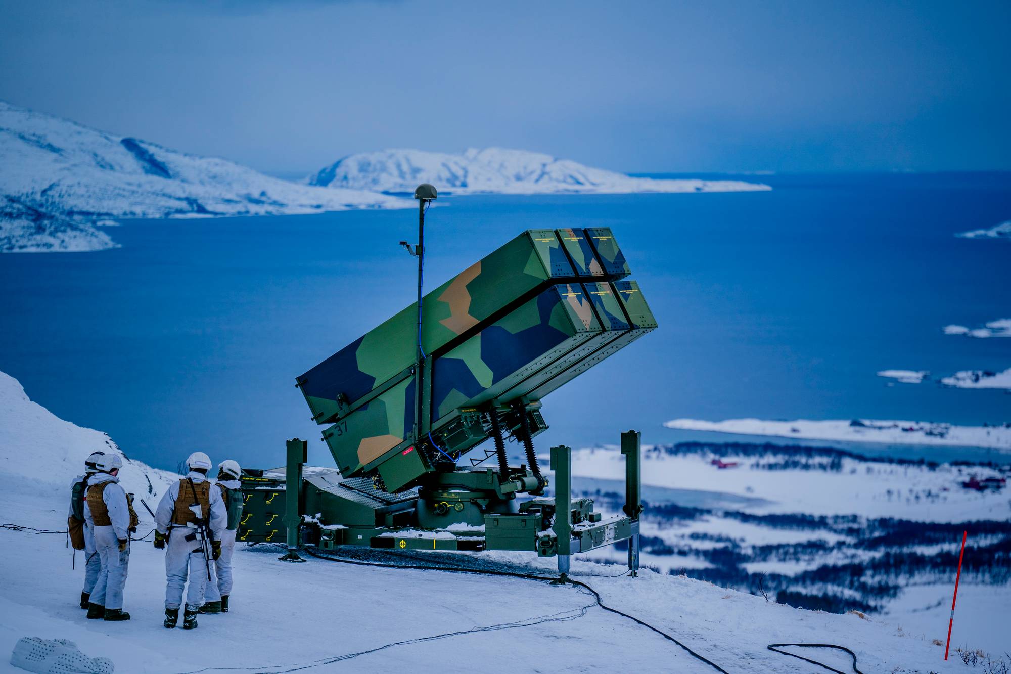 Luftforsvaret øver på bruk av Nasams-systemet på Evenes flystasjon. Bildet er tatt 14. mars i år. 