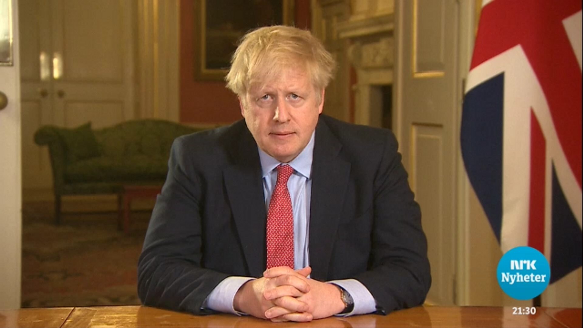 Boris Johnson kunngjør strenge tiltak mot korona