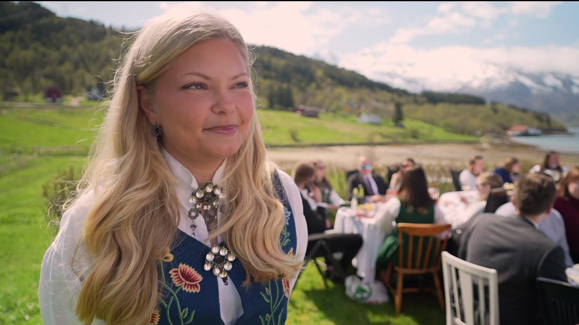 Inviterte kjente og ukjente folk til frokost og frisbeegolf