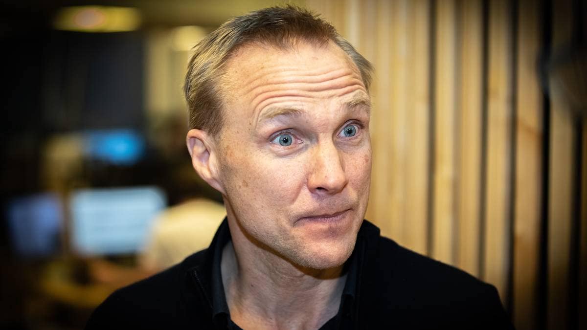 – Vi ruster oss til feil krig