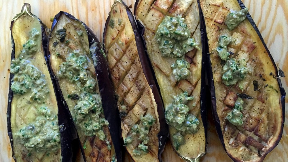 Aubergine Og Yoghurt Salat