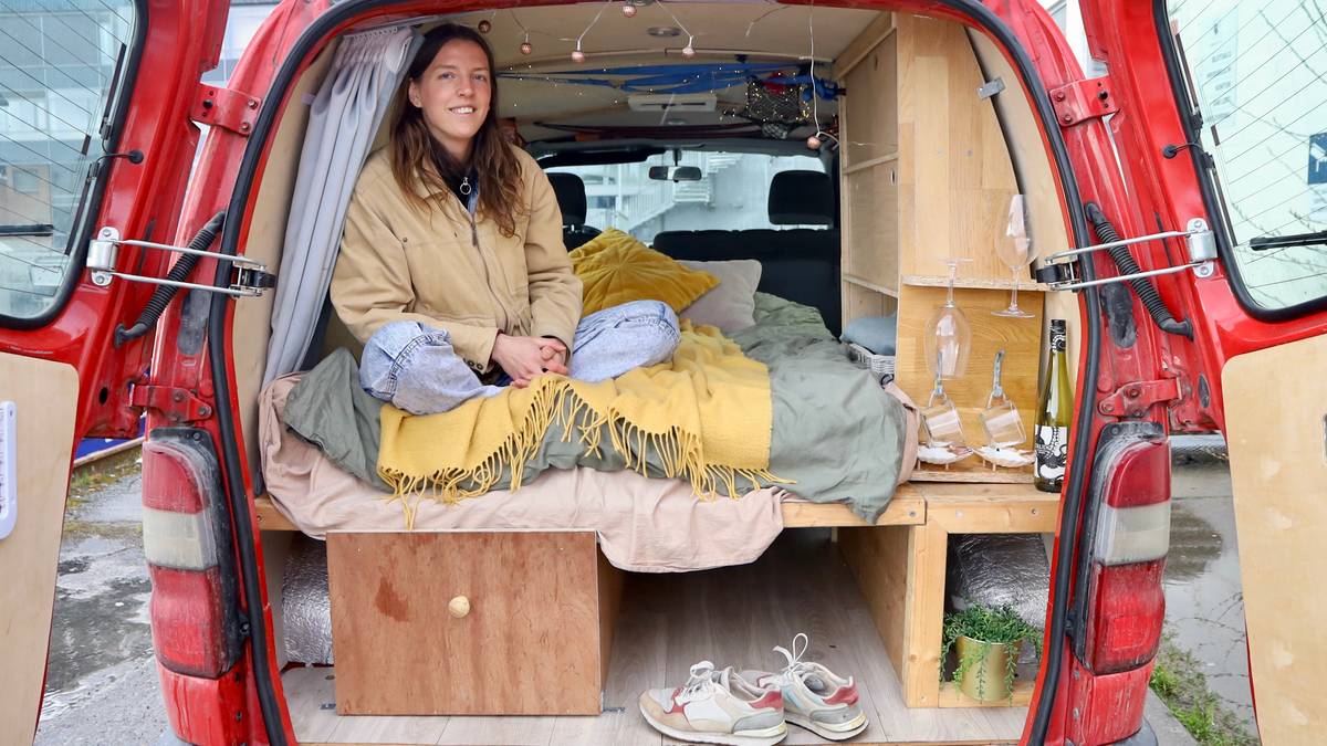 Hanne (31) hadde aldri skrudd noe før hun innredet bilen som campervan