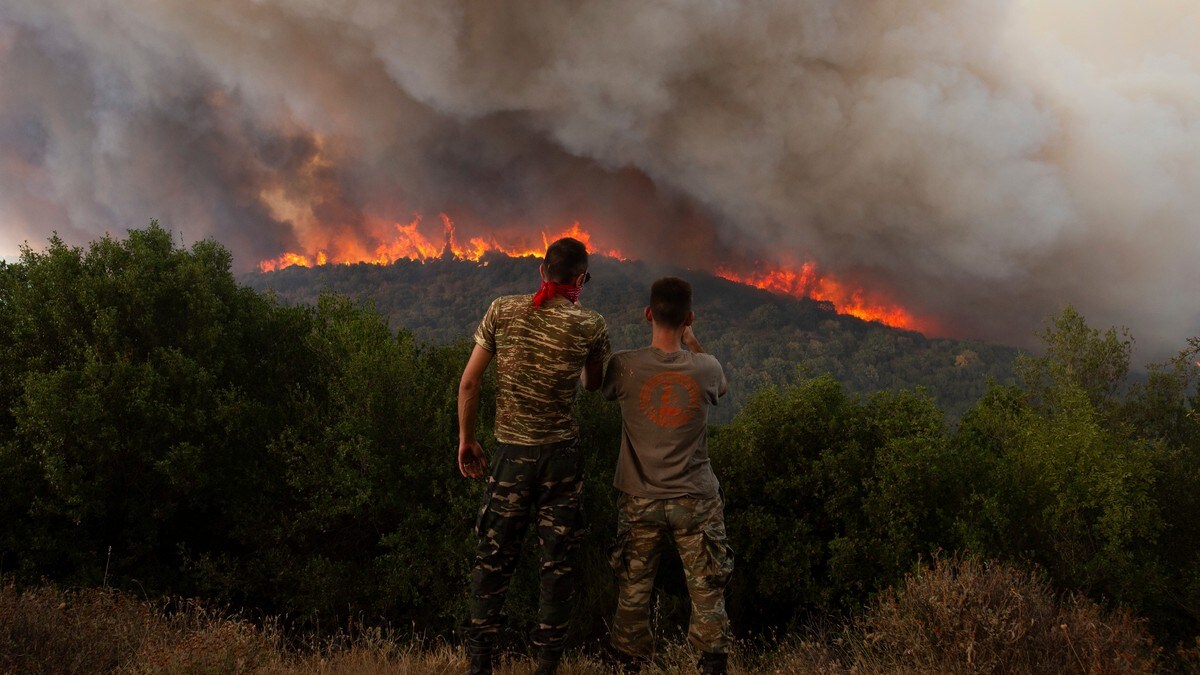 Flere evakueres på grunn av skogbrann i Hellas