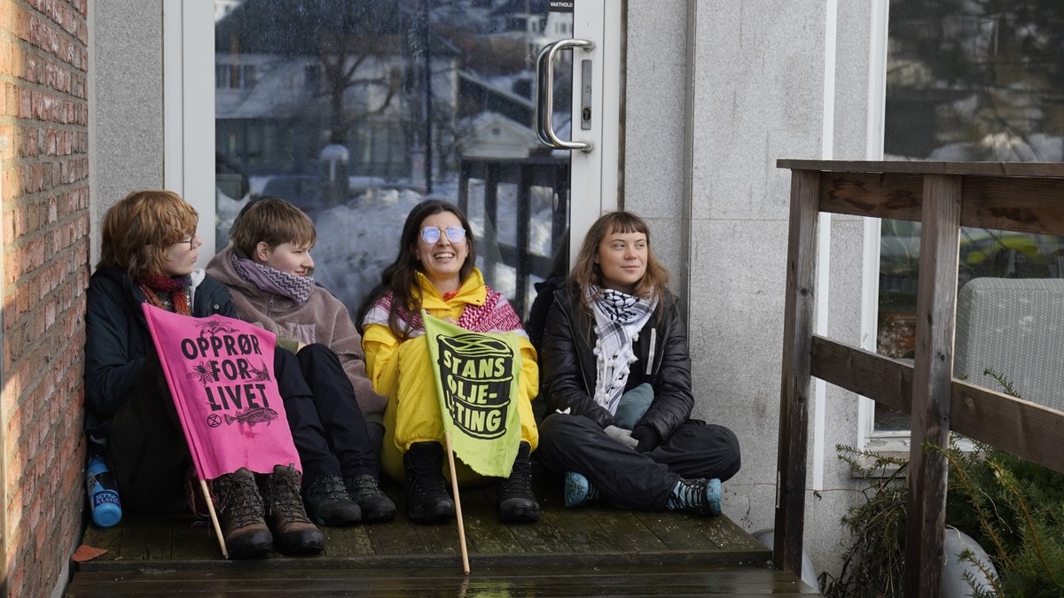 Greta Thunberg aksjonerer mot nye oljelisenser: – Dette er skurkene som er skyldige i klimakrisen