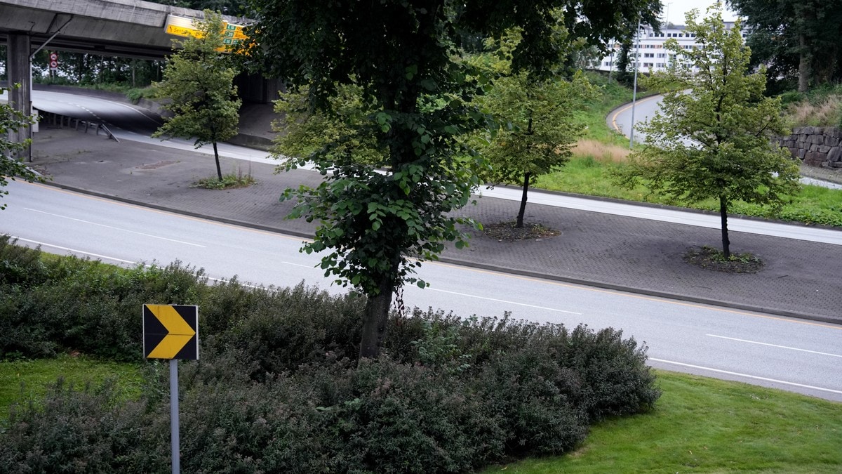 Russebussen skal undersøkes etter ulykken: Politiet vet ikke hva som er årsaken