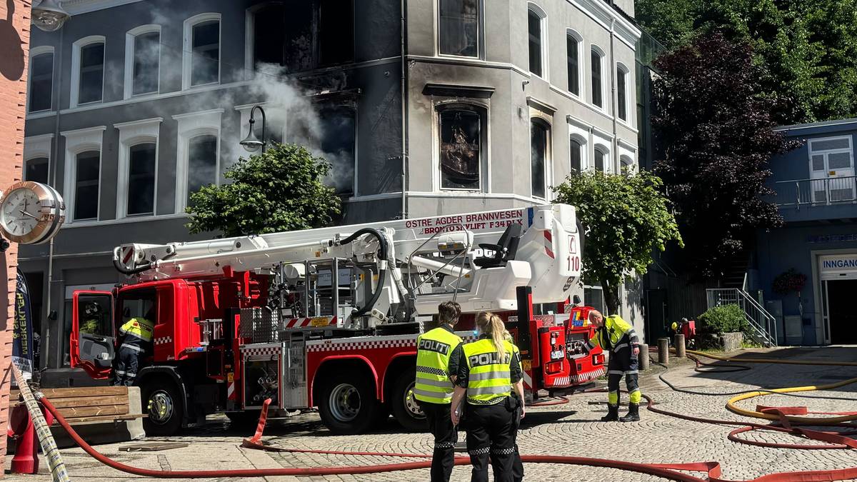 Ikke kontroll på brann i Arendal