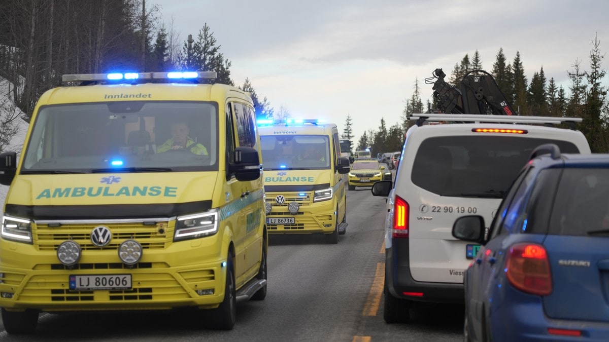 Alvorlig trafikkulykke i Gjøvik – buss mot bil