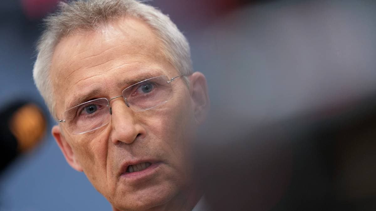 Stoltenberg skal møte ledelsen i Norges Bank