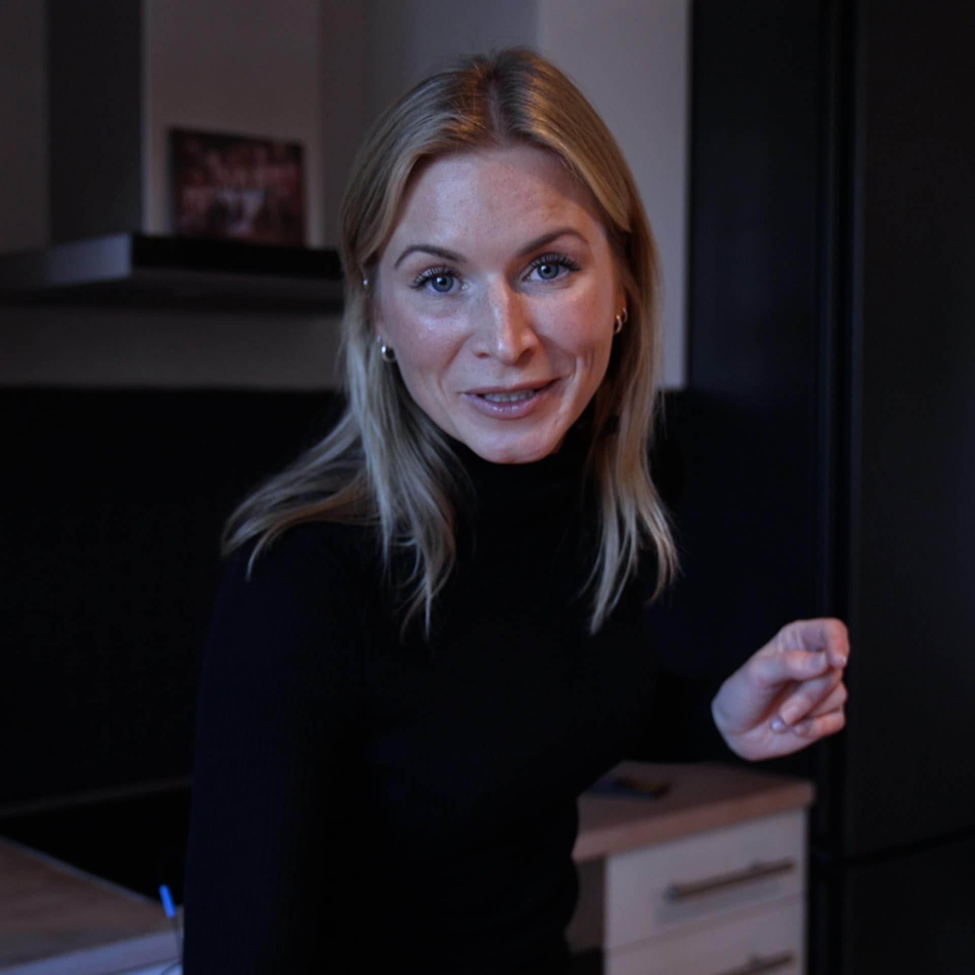 Kornelia (29) elsker å spare penger: – Dette såpestykket er så stygt – NRK