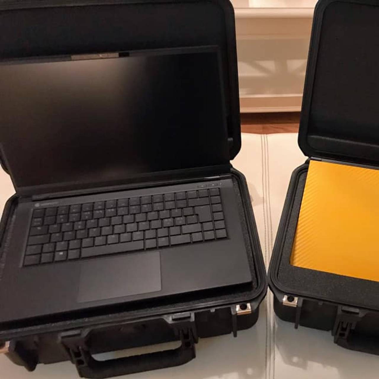 Gaming laptop-er.
