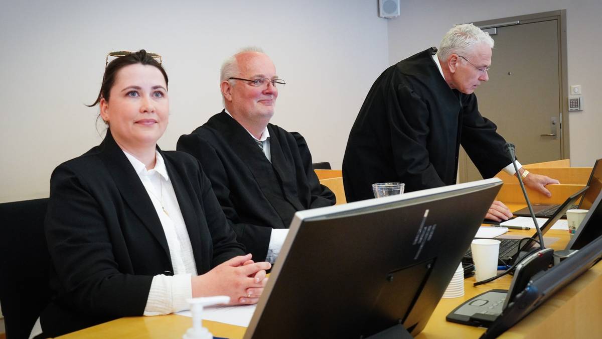 Krever millioner etter oppvekst med drapsdømt mor
